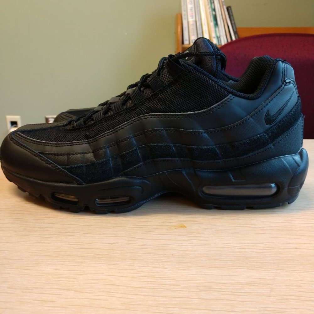 EUC Nike Air Max 95